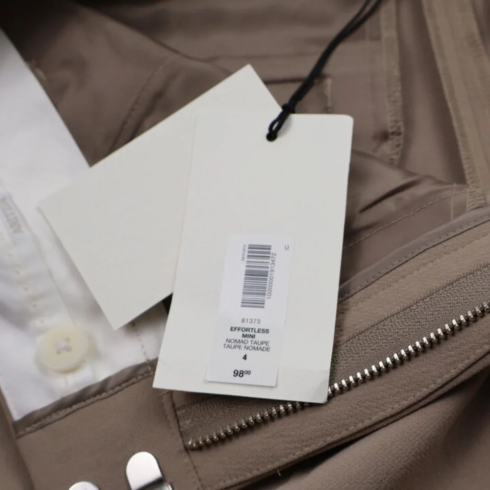 Aritzia Tailored High Rise Khaki Shorts Size 4 - Picture 12 of 13